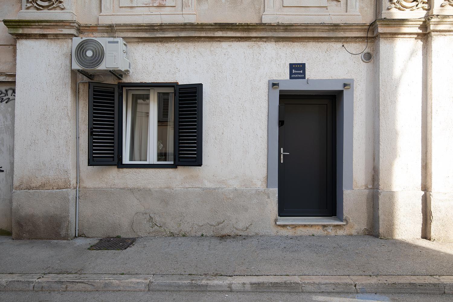 Apartman Elegant Apartment Next To Arena *